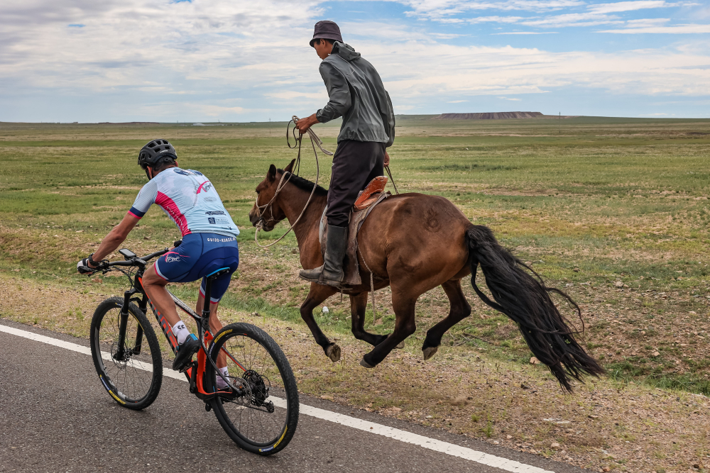 Kulinarische Weltreise mit Guido Kunze: Mit dem Fahrrad durch die Mongolei